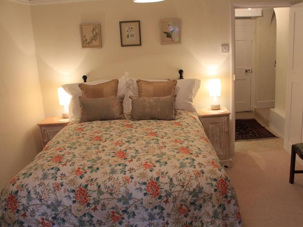 เชิร์ช ฟาร์มเฮาส์ บี แอนด์ บี Bed & Breakfast Kennett ภายนอก รูปภาพ
