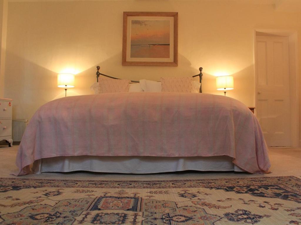 เชิร์ช ฟาร์มเฮาส์ บี แอนด์ บี Bed & Breakfast Kennett ภายนอก รูปภาพ